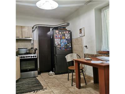 De vanzare apartament 2 camere Decebal