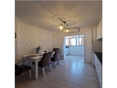 De vanzare apartament 2 camere Rogerius - decomandat