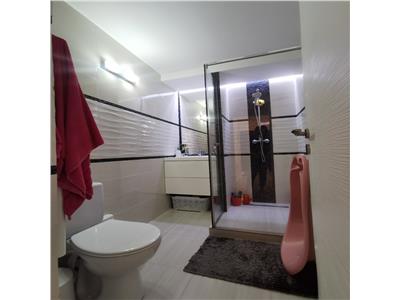 De vanzare apartament 2 camere Rogerius - decomandat