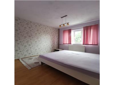 De inchiriat apartament 3 camere Rogerius